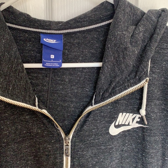 Nike Zip-Up Sweatshirt - Picture 2 of 3